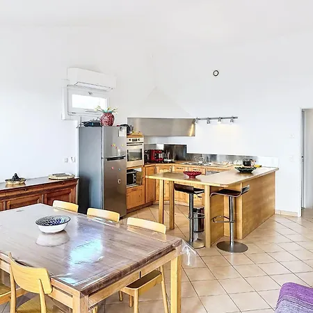 Les Amandiers By Interhome