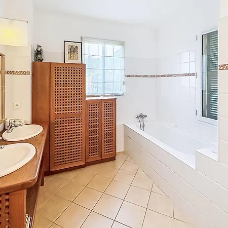 Les Amandiers By Interhome Bormes-les-Mimosas