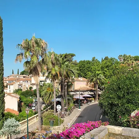 Dom wakacyjny Les Amandiers By Interhome Bormes-les-Mimosas